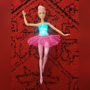 Barbie - Ballerina Dreamtopia Twinkle Toes - Lights Up - Articulated